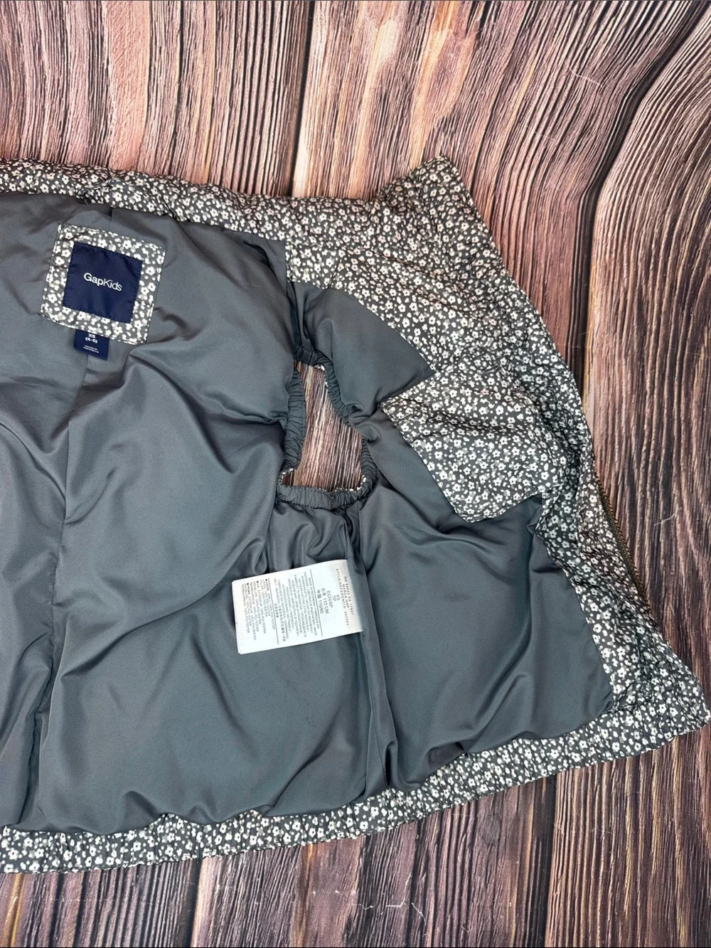 GAP Gray & White Floral Quilted Puffer Vest with Orange Zip Pull